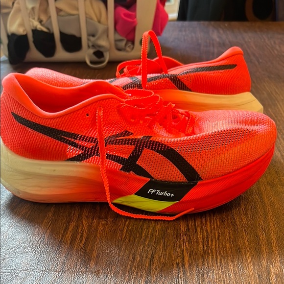 Asics Red Athletic Shoes size 9 - Meta Speed fly Paris FFTurbo+ - Picture 2 of 7